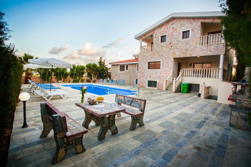 Villa Kapistris Dyo Coral Bay Exterior photo